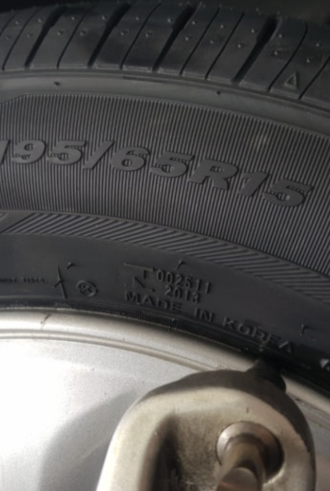 균열 없음 (표면 탄력 유지)